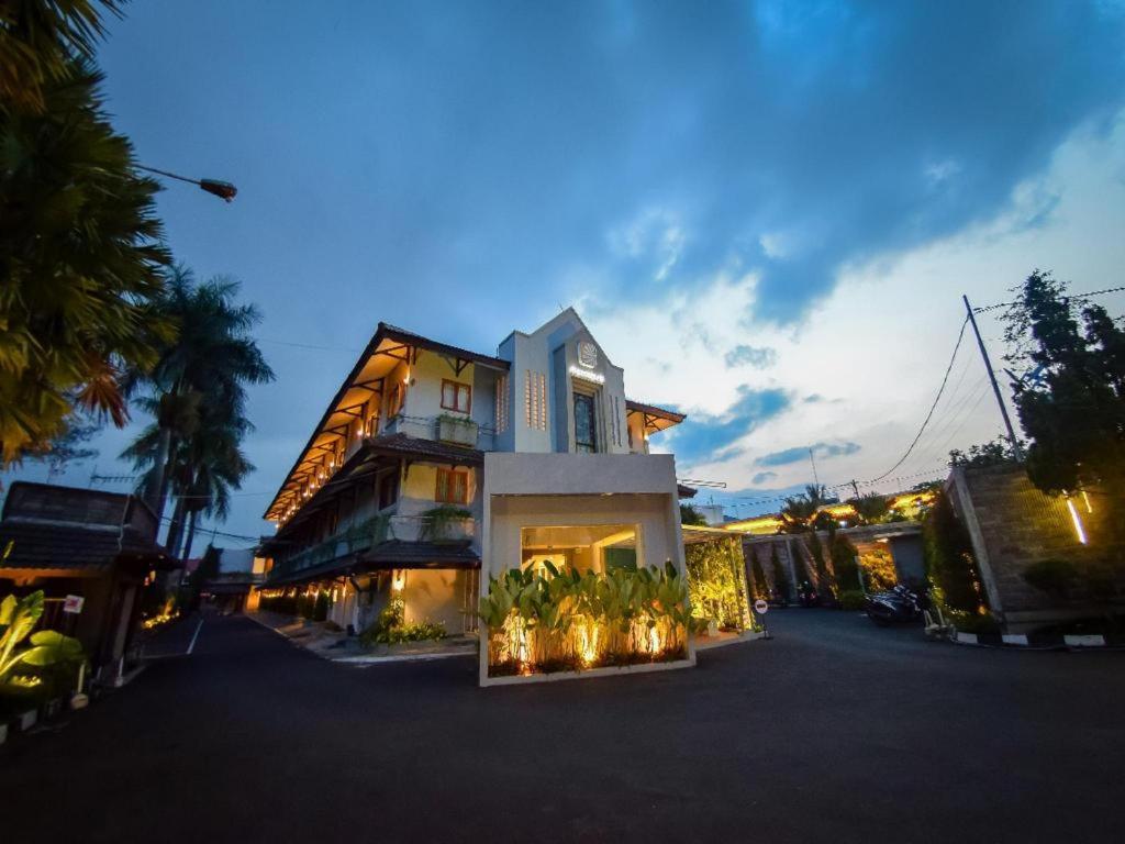 Hotel Nyland Pasteur Bandung Buitenkant foto